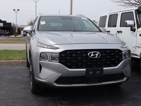 Used 2023 Hyundai Santa Fe SEL image 4