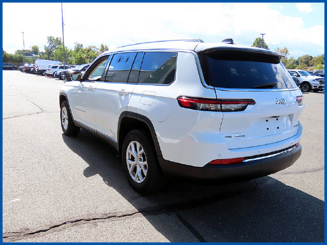 Used 2022 Jeep Grand Cherokee L Limited AWD/4WD image 6