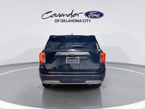 Used 2023 Ford Explorer XLT w/ Equipment Group 202A AWD/4WD image 7