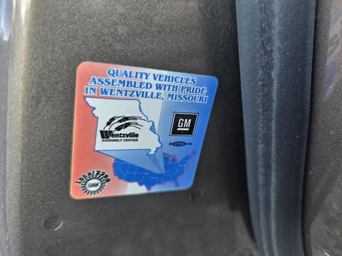 Used 2017 Chevrolet Colorado LT w/ LT Convenience Package image 19