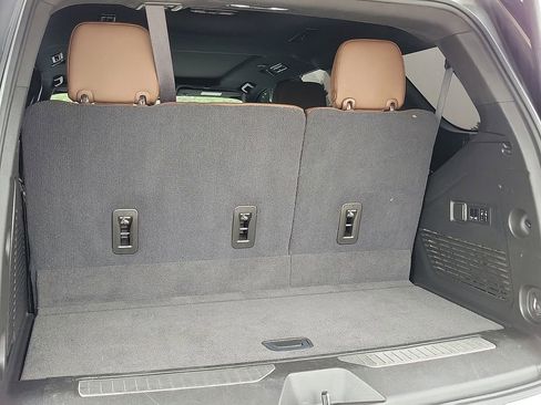 Used 2021 Chevrolet Tahoe High Country w/ Premium Package RWD image 15