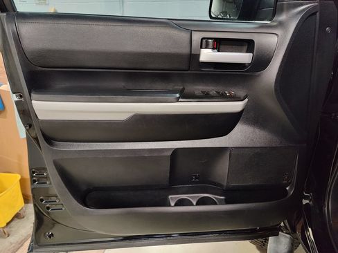 Used 2019 Toyota Tundra SR5 w/ TRD Off Road Package AWD/4WD image 30