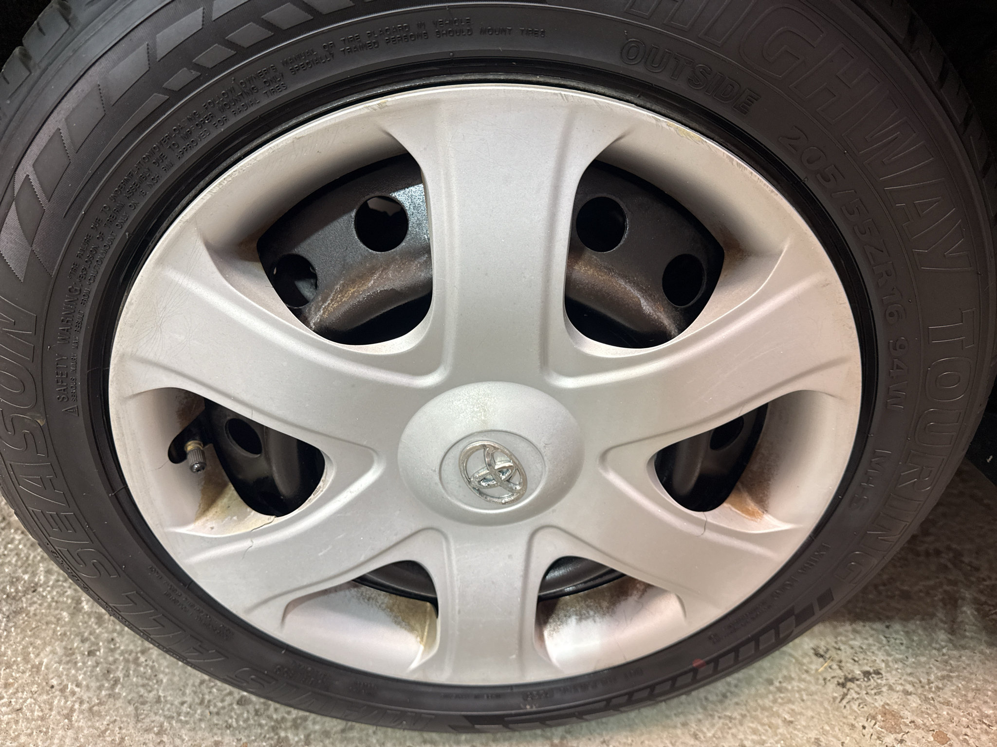 Used 2009 Toyota Matrix FWD image 33