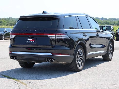 Used 2025 Lincoln Aviator AWD image 9