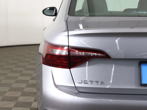 Used 2024 Volkswagen Jetta SE FWD image 14