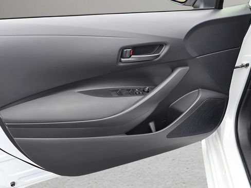 Certified 2025 Toyota Corolla LE image 12