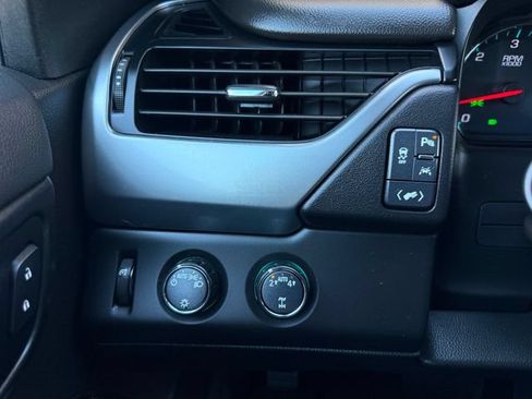 Used 2020 Chevrolet Tahoe LT AWD/4WD image 13