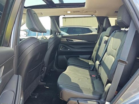 Used 2023 INFINITI QX60 Luxe w/ Vision Package AWD/4WD image 14