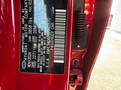 Used 2025 Hyundai Elantra SEL FWD image 10