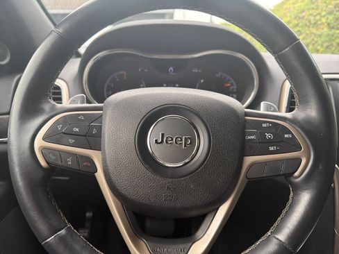 Used 2016 Jeep Grand Cherokee Limited w/ Trailer Tow Group IV AWD/4WD image 23