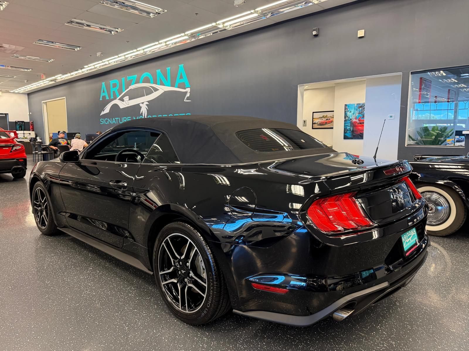 Used 2021 Ford Mustang Premium RWD image 6