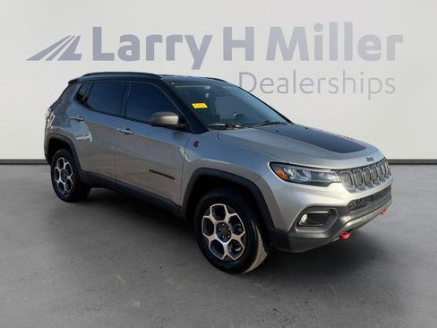 Used 2022 Jeep Compass Trailhawk w/ Trailhawk Convenience Group image 7