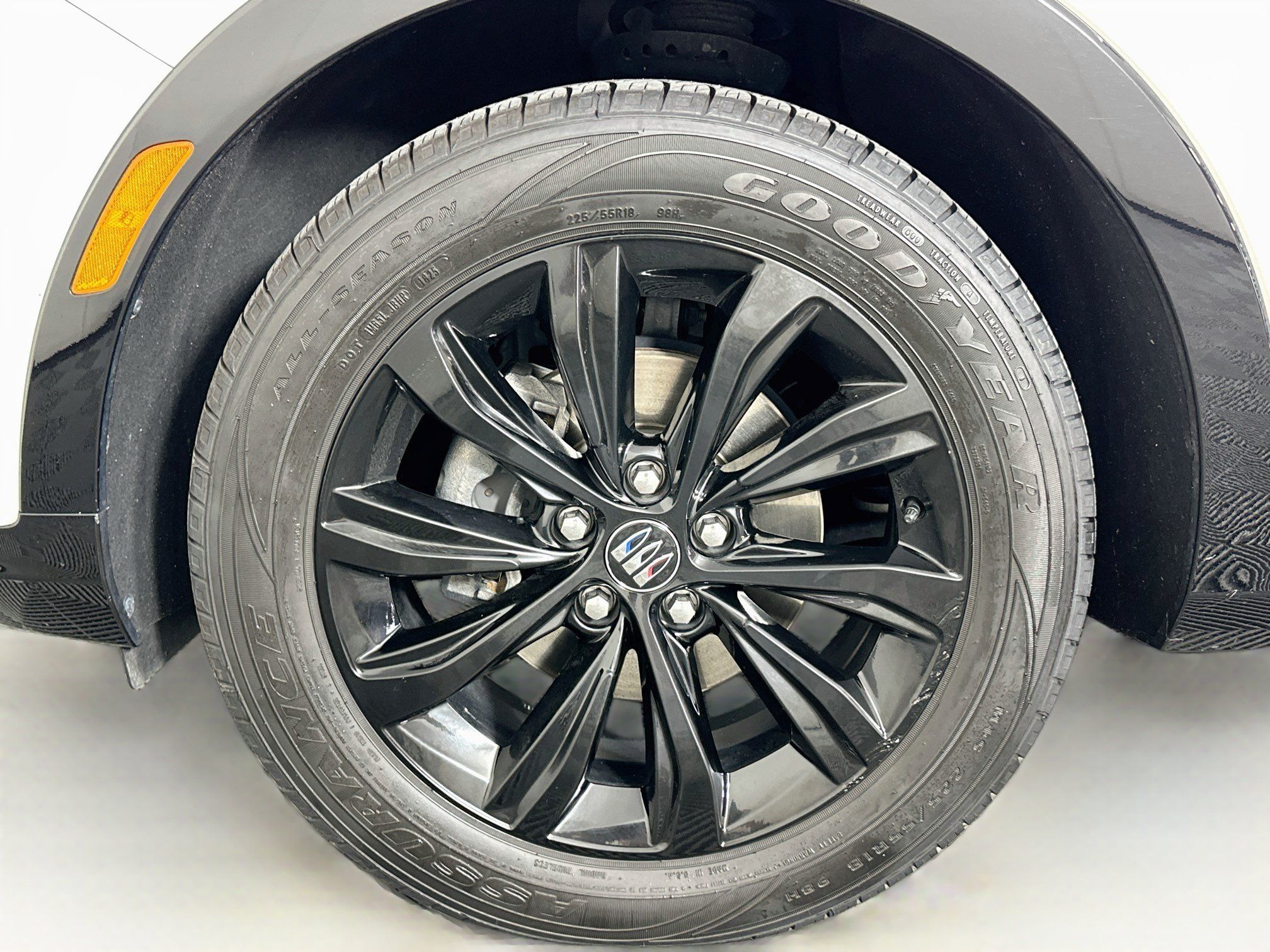 Used 2024 Buick Envista Sport Touring w/ Convenience II Package FWD image 11