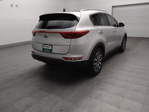 Used 2017 Kia Sportage EX w/ EX Technology Package FWD image 9