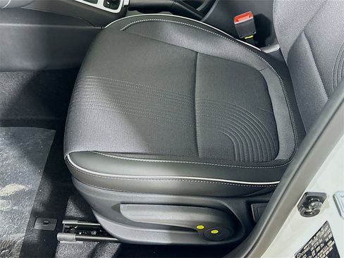 New 2025 Hyundai Venue Limited image 17