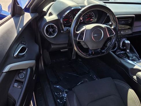 Used 2019 Chevrolet Camaro LT w/ RS Package image 11