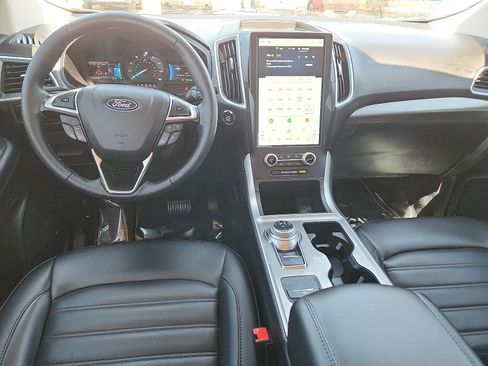 Used 2024 Ford Edge SEL w/ Convenience Package image 11