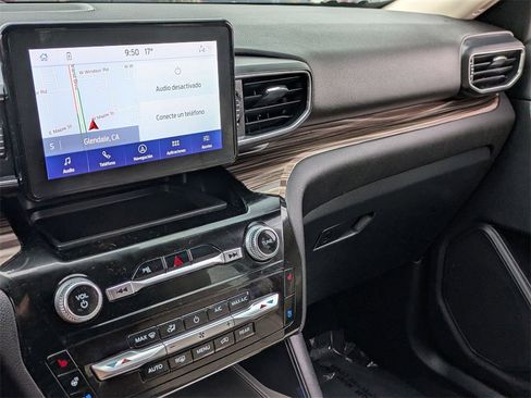 Used 2024 Ford Explorer Limited image 15