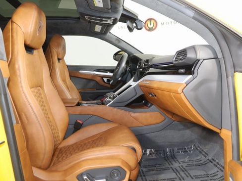 Used 2019 Lamborghini Urus image 14