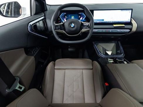 Certified 2025 BMW X3 xDrive30i image 4