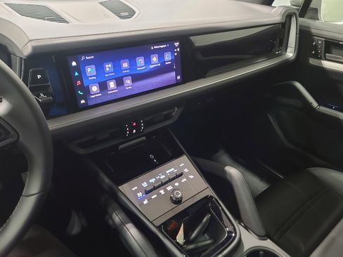 New 2026 Porsche Cayenne image 20