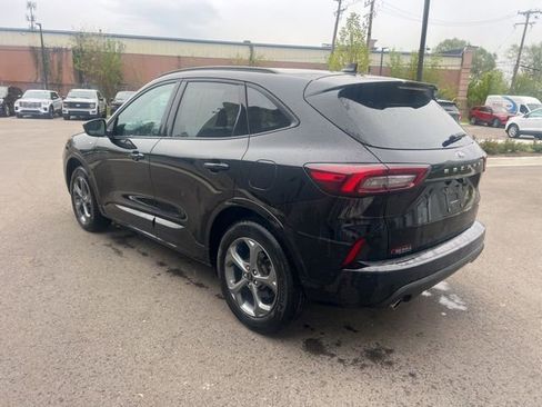 Used 2024 Ford Escape ST-Line w/ Tech Pack #1 AWD/4WD image 7