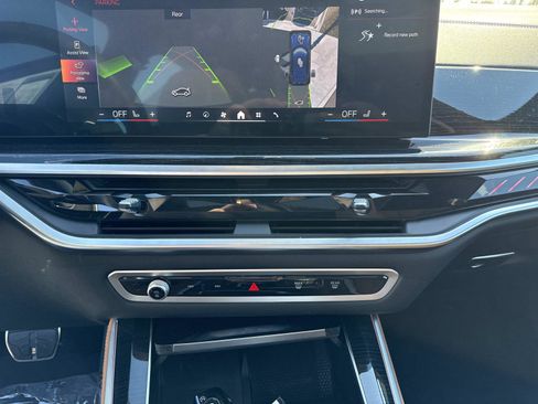 Used 2025 BMW X5 M60i image 28