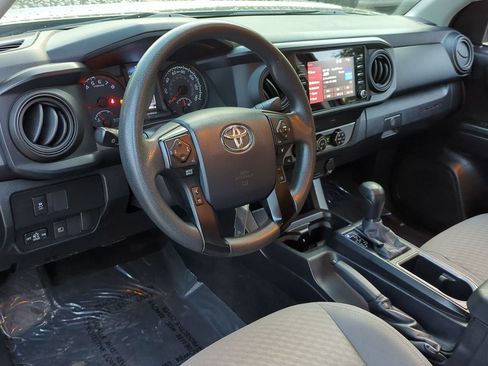 Used 2020 Toyota Tacoma SR w/ SR Convenience Package RWD image 9