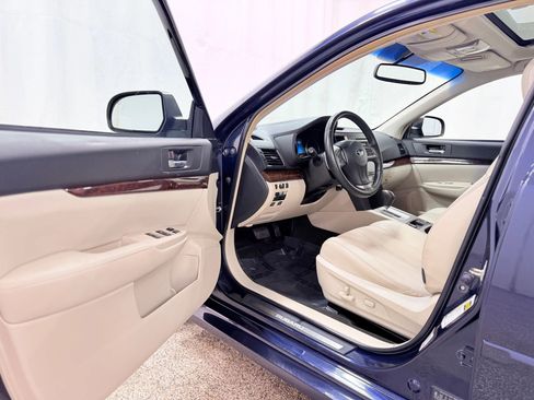 Used 2014 Subaru Legacy 2.5i Limited image 10