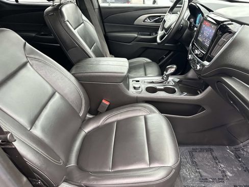 Used 2022 Chevrolet Traverse LT w/ LPO, Floor Liner Package image 27