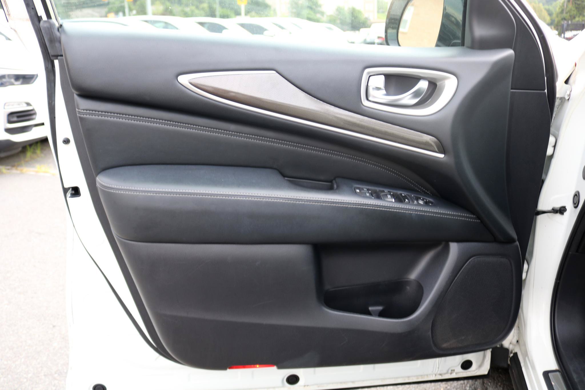 Used 2016 INFINITI QX60 Luxe AWD/4WD image 10