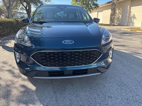 Used 2020 Ford Escape SEL image 2