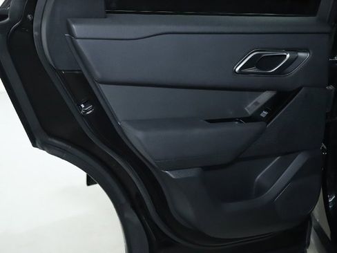 Certified 2025 Land Rover Range Rover Velar Dynamic SE image 32