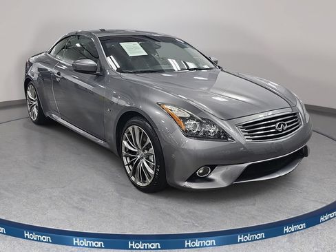 Used 2014 INFINITI Q60 Convertible w/ Premium Package RWD image 4