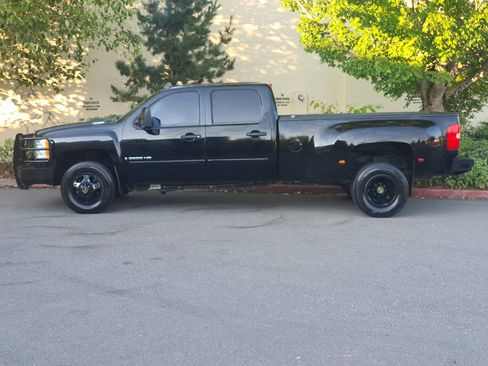 Used 2008 Chevrolet Silverado 3500 LT w/ EZ-Lift Tailgate Package image 13