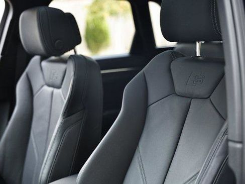 Certified 2025 Audi Q3 2.0T Premium w/ Convenience Package image 21