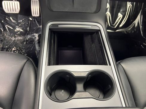 Used 2023 Tesla Model Y Performance AWD/4WD image 10