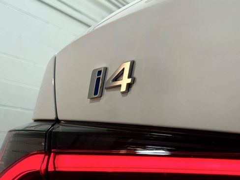 Used 2023 BMW i4 eDrive35 RWD image 7