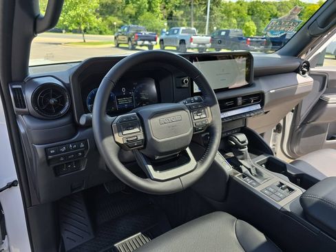 Used 2025 Toyota Land Cruiser AWD/4WD image 19
