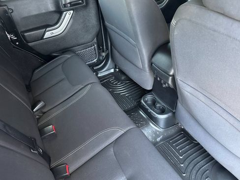 Used 2013 Jeep Wrangler Unlimited Sahara w/ Connectivity Group AWD/4WD image 17