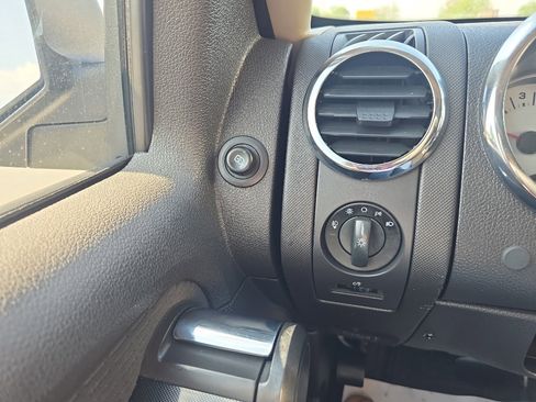 Used 2009 Ford Explorer Sport Trac XLT AWD/4WD image 17
