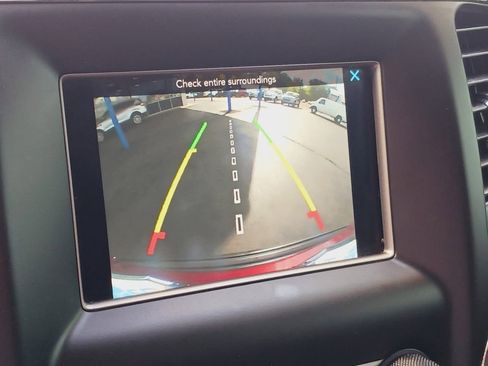 Used 2021 Jeep Grand Cherokee Laredo image 31