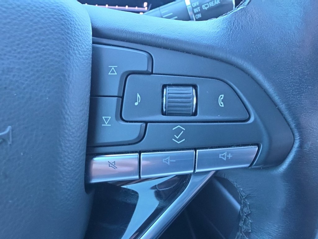 Used 2023 Cadillac Escalade Sport AWD/4WD image 19