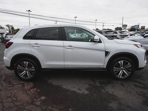 New 2025 Mitsubishi Outlander Sport SE image 4