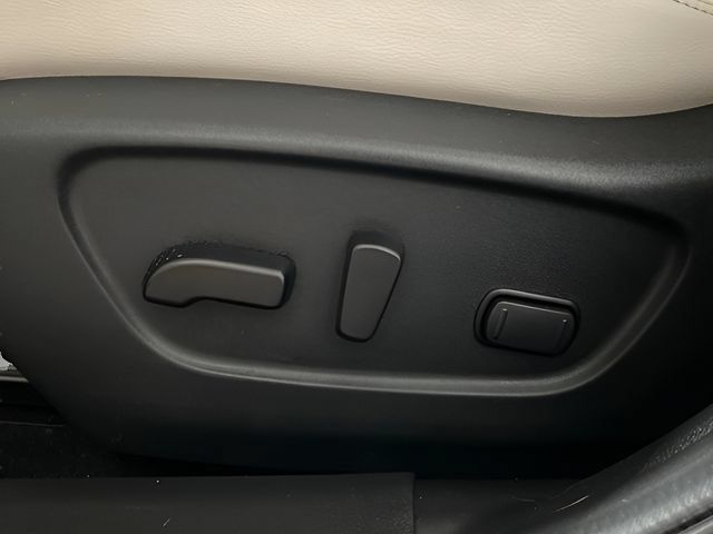 Certified 2022 Nissan Rogue Sport SL AWD/4WD image 12