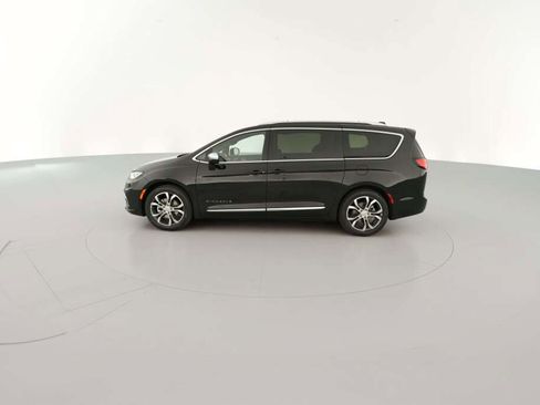 New 2026 Chrysler Pacifica Pinnacle image 6