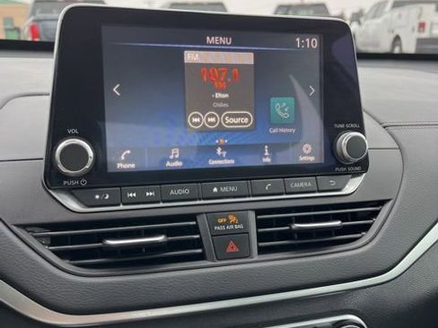 Used 2021 Nissan Altima 2.5 SV w/ SV Premium Package image 35