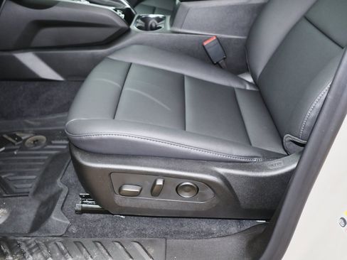 New 2026 GMC Canyon Elevation w/ Convenience Package image 7