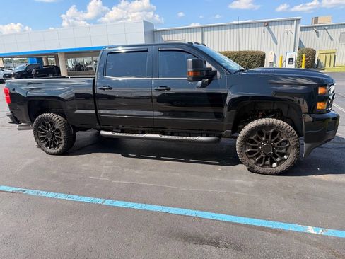 Used 2018 Chevrolet Silverado 2500 LTZ w/ Duramax Plus Package AWD/4WD image 11