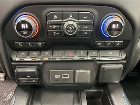 Used 2019 Chevrolet Silverado 1500 LTZ w/ LTZ Premium Package image 26